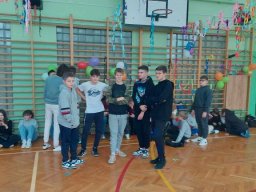 b_1024_768_0_00_images_2023_2024_WYDARZENIA_Choinka_419914392_840370357890914_9172005830706778539_n